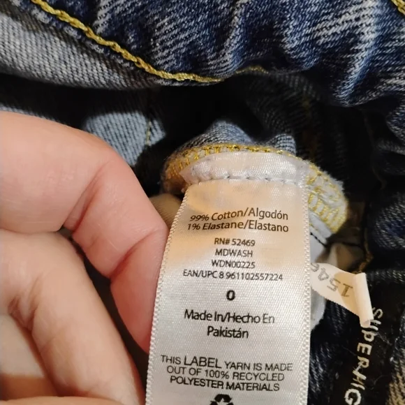 Stylish Distressed Blue Straight Leg Ripped Jeans for Women - Picture 7 of 14